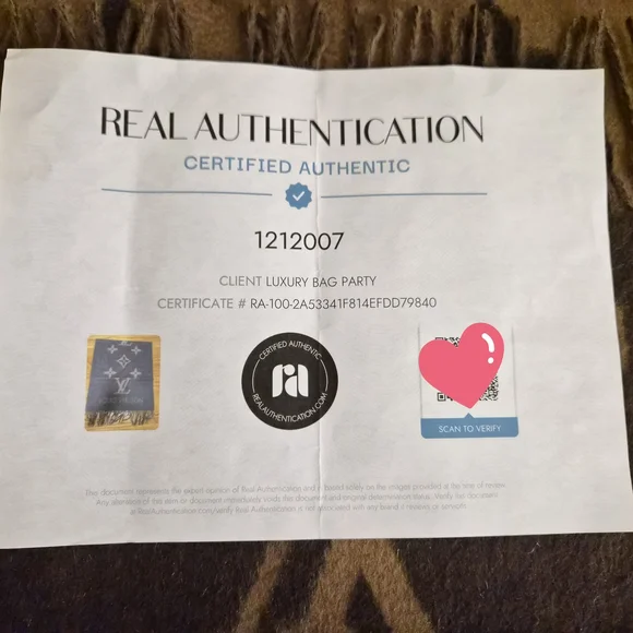 Louis Vuitton Elegant Brown Monogram Scarf